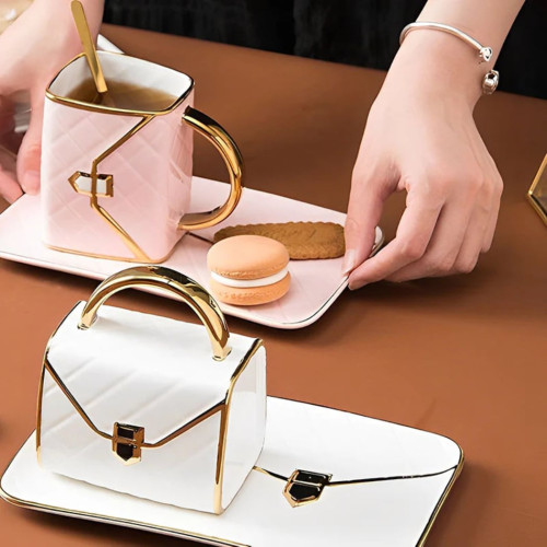 Domácnost a zábava - Designová sada hrnku na kávu ve tvaru kabelky