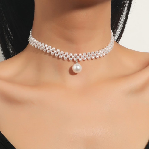 Dámská móda a doplňky - Pletený perlový náhrdelník